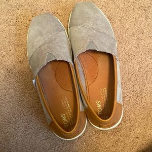 Corduroy grey and brown Tom’s